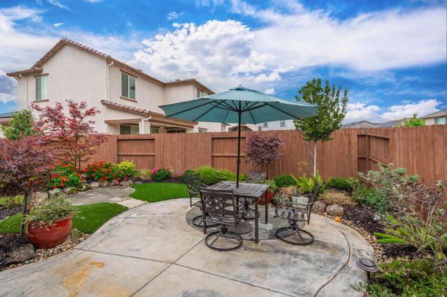 9024 Orlov Way, Roseville, CA 95747