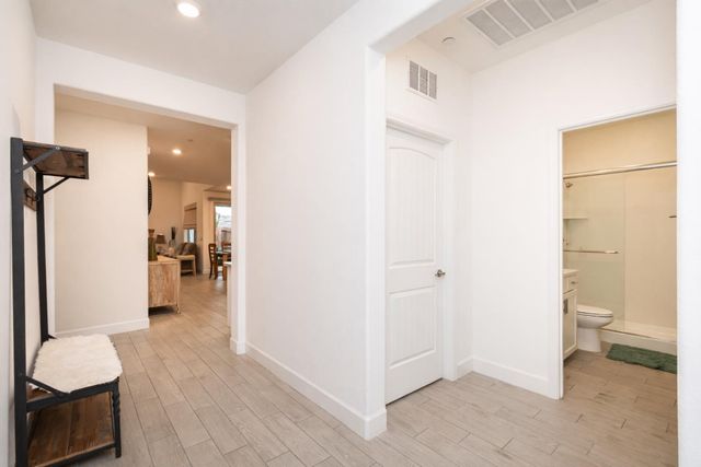 9024 Orlov Way, Roseville, CA 95747