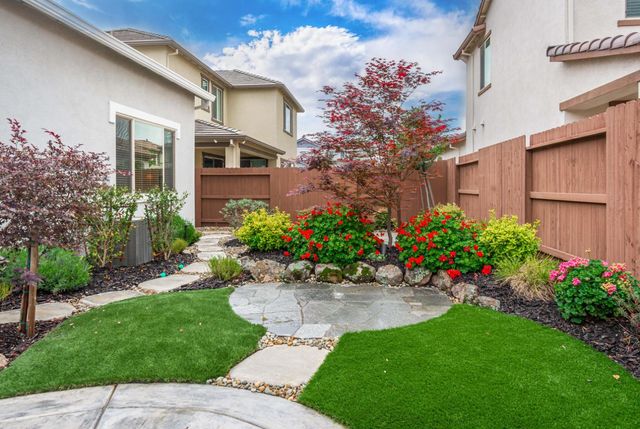 9024 Orlov Way, Roseville, CA 95747