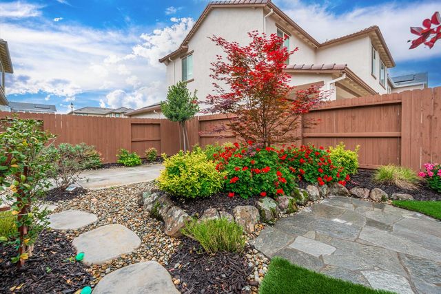 9024 Orlov Way, Roseville, CA 95747