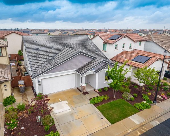 9024 Orlov Way, Roseville, CA 95747
