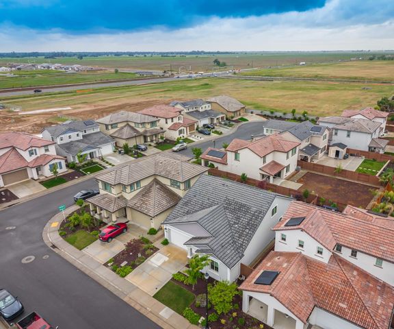 9024 Orlov Way, Roseville, CA 95747