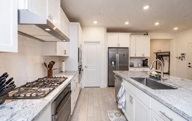 9024 Orlov Way, Roseville, CA 95747