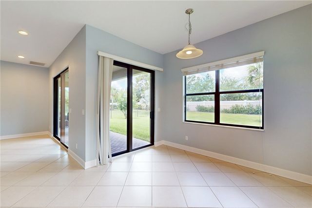5537 57th Way, Vero Beach, FL 32967