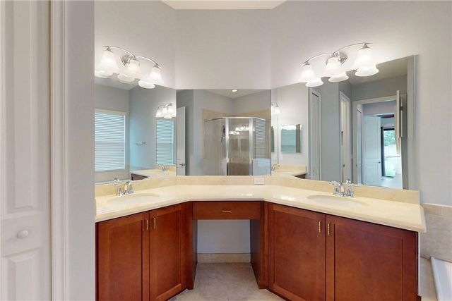 5537 57th Way, Vero Beach, FL 32967