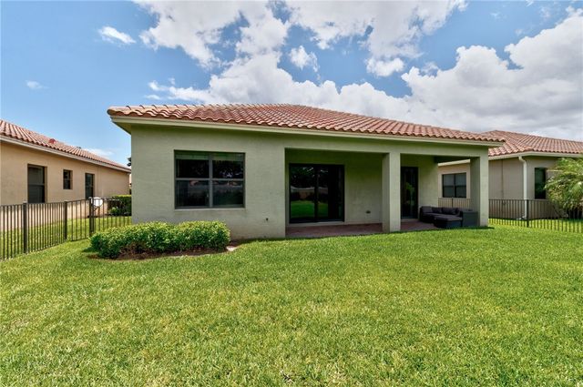 5537 57th Way, Vero Beach, FL 32967
