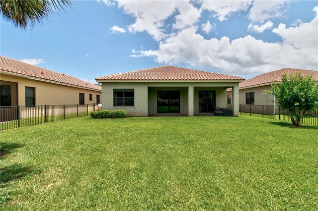 5537 57th Way, Vero Beach, FL 32967