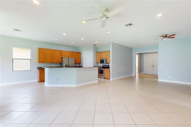 5537 57th Way, Vero Beach, FL 32967