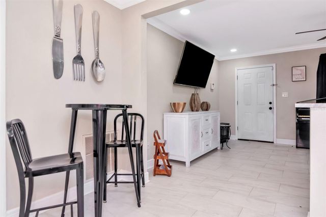 7712 E COMANCHE AVENUE, Tampa, FL 33610