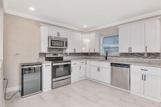 7712 E COMANCHE AVENUE, Tampa, FL 33610