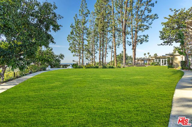 1005 N Alpine Drive, Beverly Hills, CA 90210