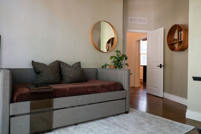 550 N Kingsbury Street 111, Chicago, IL 60654