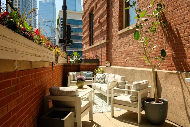550 N Kingsbury Street 111, Chicago, IL 60654