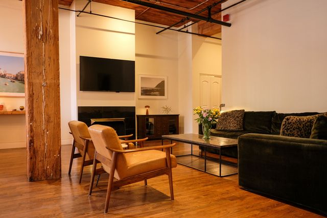 550 N Kingsbury Street 111, Chicago, IL 60654