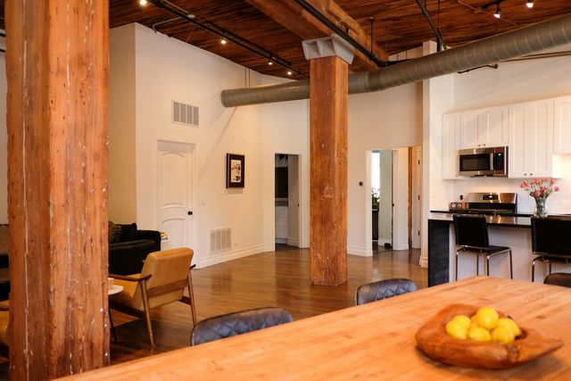 550 N Kingsbury Street 111, Chicago, IL 60654
