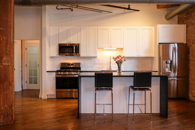 550 N Kingsbury Street 111, Chicago, IL 60654