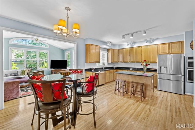 2320 Wellington Estates Drive, Chesterfield, MO 63017