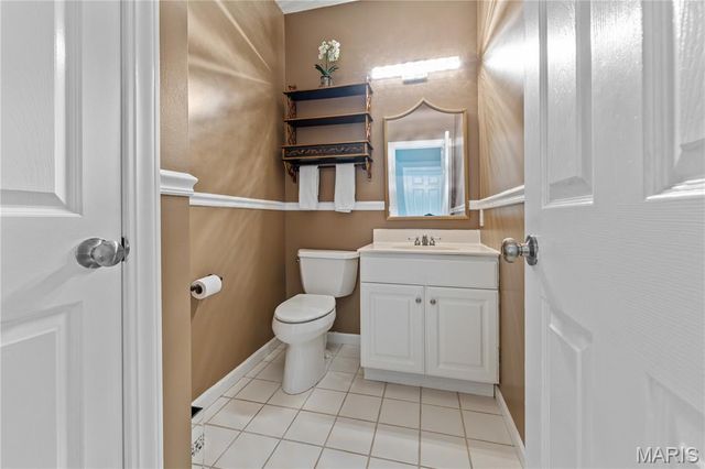 2320 Wellington Estates Drive, Chesterfield, MO 63017