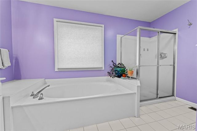2320 Wellington Estates Drive, Chesterfield, MO 63017