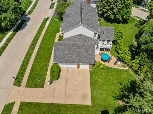 2320 Wellington Estates Drive, Chesterfield, MO 63017