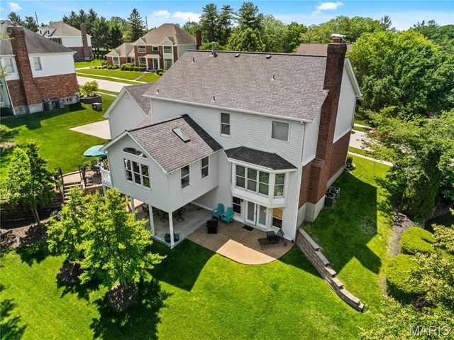 2320 Wellington Estates Drive, Chesterfield, MO 63017