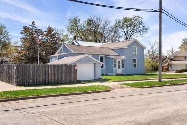 2303 13th STREET S, La Crosse, WI 54601