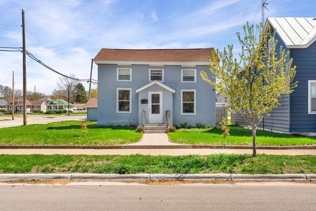 2303 13th STREET S, La Crosse, WI 54601