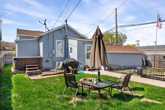 2303 13th STREET S, La Crosse, WI 54601