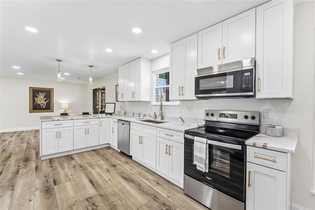 1221 Wood Mill Trail, Centerville, OH 45459