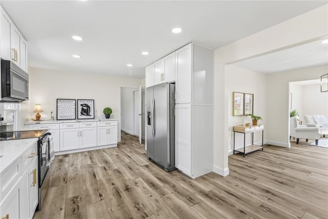 1221 Wood Mill Trail, Centerville, OH 45459