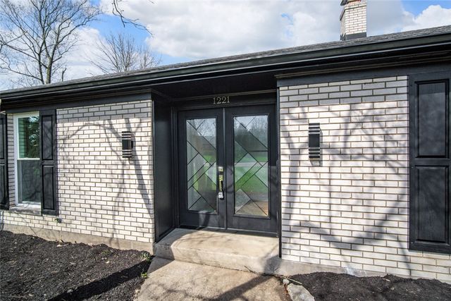 1221 Wood Mill Trail, Centerville, OH 45459