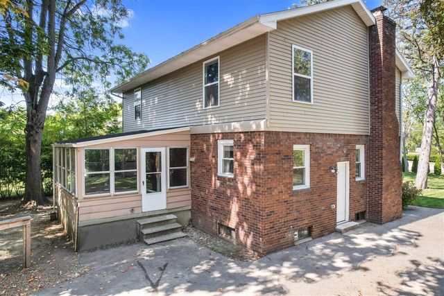 6044 Davison Road, Burton, MI 48509