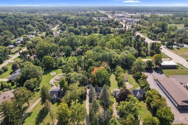 6044 Davison Road, Burton, MI 48509