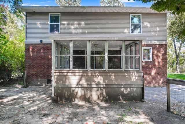 6044 Davison Road, Burton, MI 48509