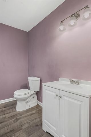 6044 Davison Road, Burton, MI 48509