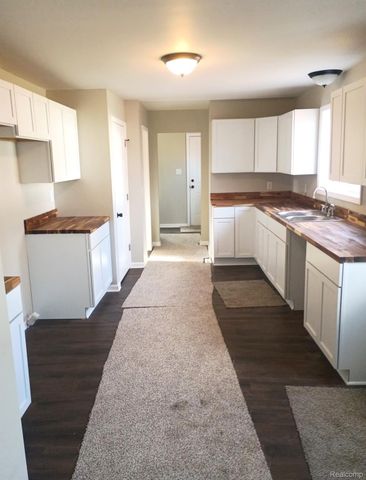 203 E Commercial Street, Norvell Township, MI 49263