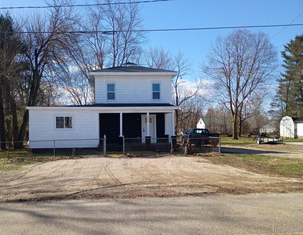 203 E Commercial Street, Norvell Township, MI 49263
