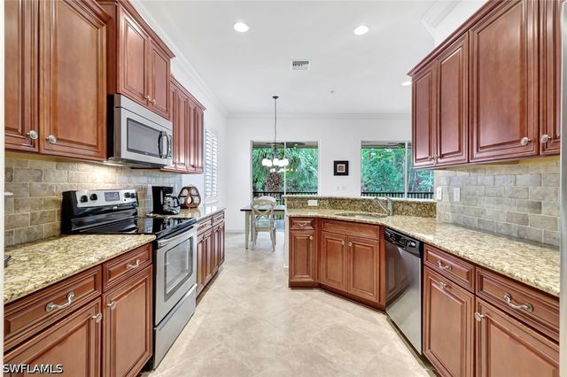 9508 Ironstone TER 2-201, Naples, FL 34120