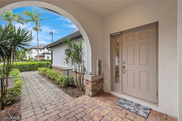 9508 Ironstone TER 2-201, Naples, FL 34120