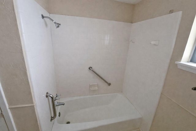 2806 Spa Drive, Deer Park, TX 77536