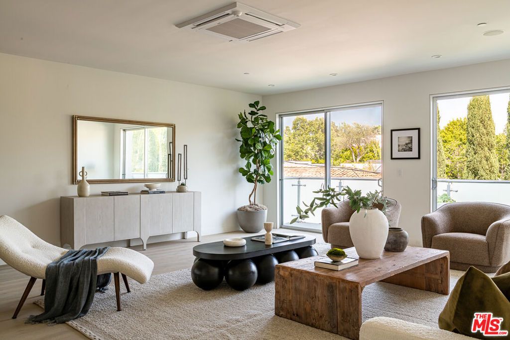 928 N Croft Avenue 303, West Hollywood, CA 90069 — photo 4