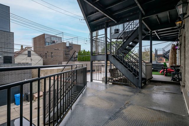 1621 W North Avenue 2E, Chicago, IL 60622