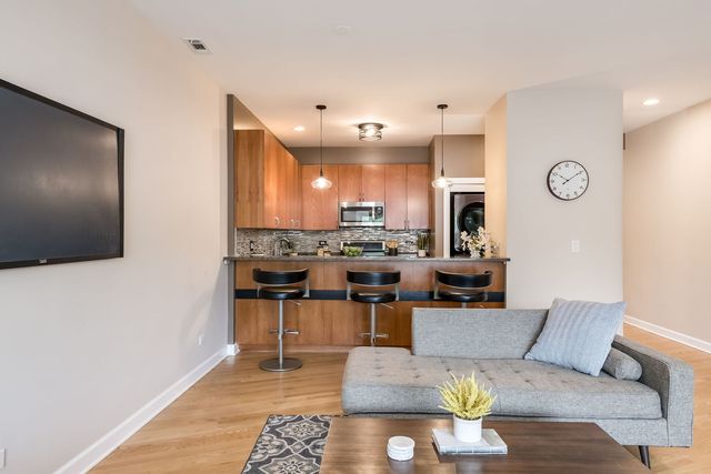 1621 W North Avenue 2E, Chicago, IL 60622