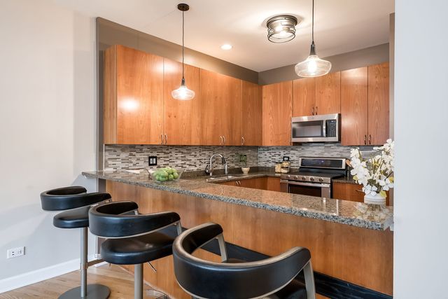 1621 W North Avenue 2E, Chicago, IL 60622