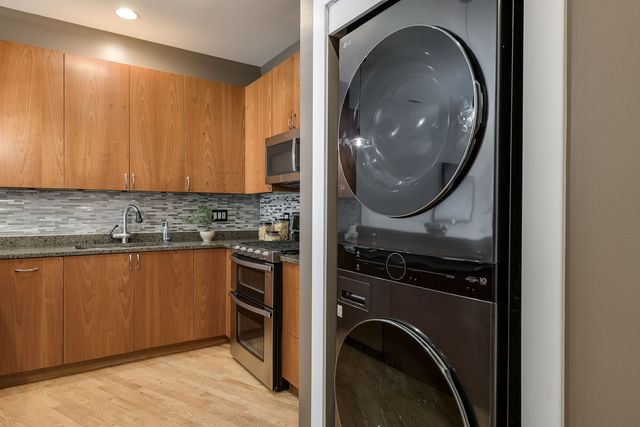 1621 W North Avenue 2E, Chicago, IL 60622