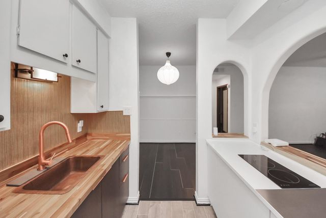 10047 Westpark Drive 7, Houston, TX 77042