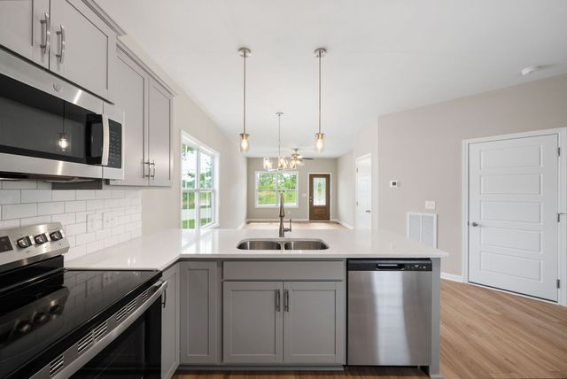 885 Dogwood Trail, Clarksville, TN 37042