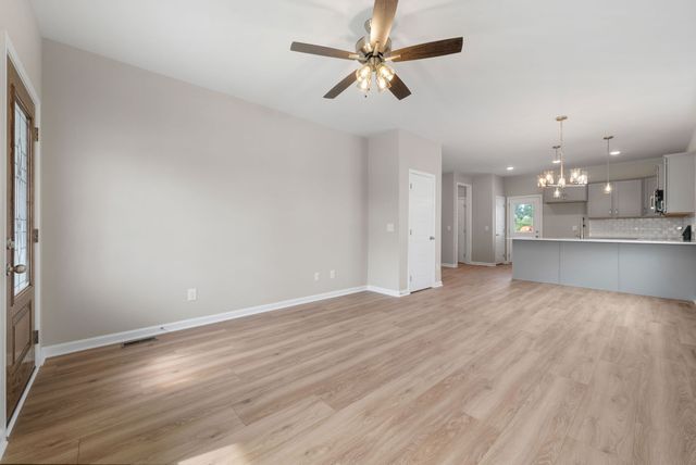 885 Dogwood Trail, Clarksville, TN 37042