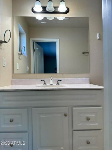 6013 E Evergreen Street, Mesa, AZ 85205
