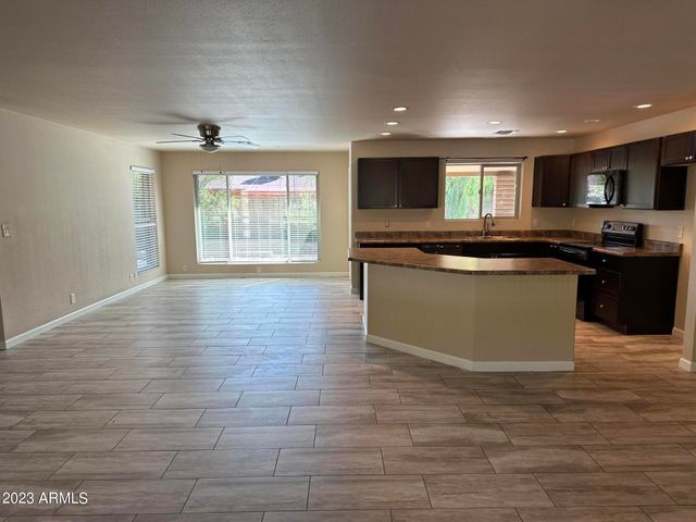 6013 E Evergreen Street, Mesa, AZ 85205